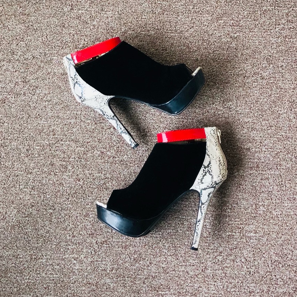 Women’s Platform Sandals - Picture 5 of 8